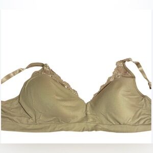 Lace Trim Beige Bralette 2X like new!